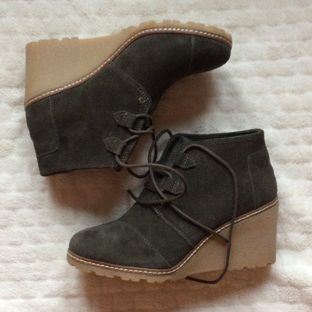 TOMS Olive Suede & Faux Crepe Desert Wedges